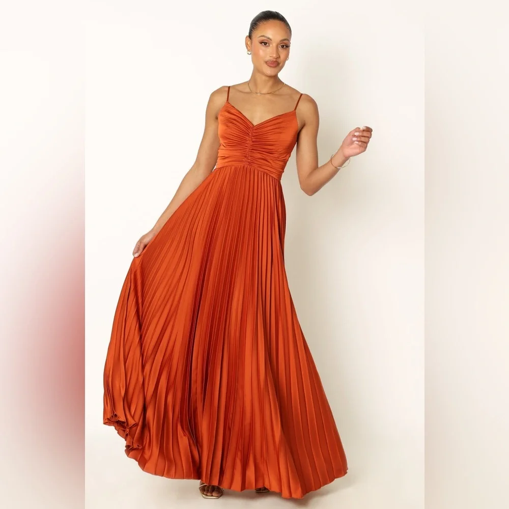 PETAL & PUP NAIRA PLEATED MAXI DRESS - SUNSET ORANGE SIZE 10 - Picture 3 of 6